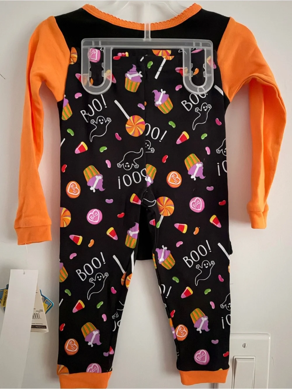 Glow-in-the-Dark Paw Patrol Tricks & Treats Halloween Pajama Set, size 2T NEW